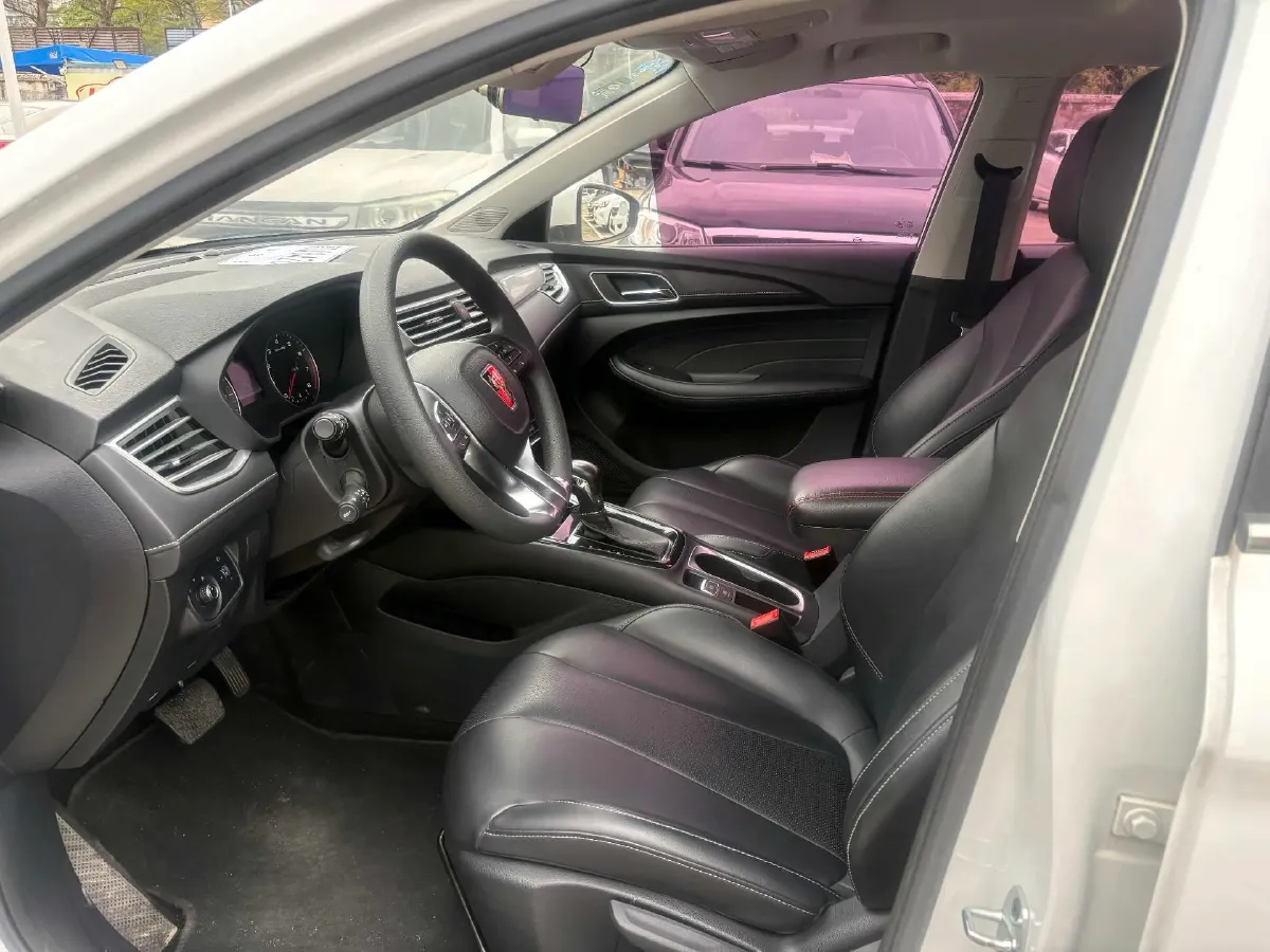 2019 Roewe i5 1.5L 120HP L4 CVT,autocango,china used car exporter,china ev exporter,chinese used car exporter,chinese used ev exporter