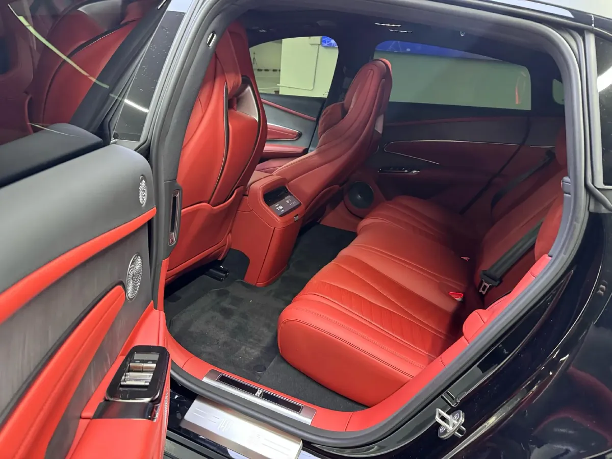 2025 YangWang U7 2.0T 245HP H4 E-CVT PHEV 52.4KWH,autocango,china used car exporter,china ev exporter,chinese used car exporter,chinese used ev exporter