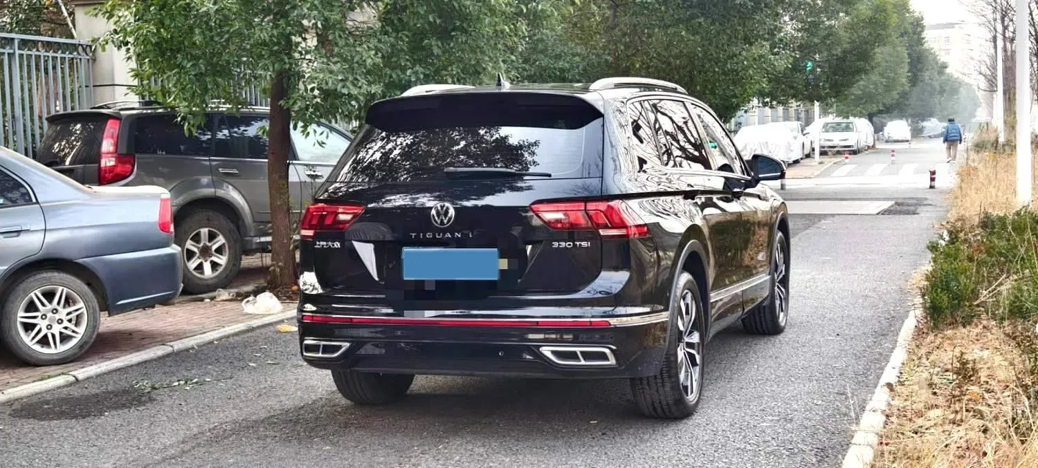 2024 Volkswagen Tiguan L 2.0T 186HP L4 7DCT,autocango,china used car exporter,china ev exporter,chinese used car exporter,chinese used ev exporter