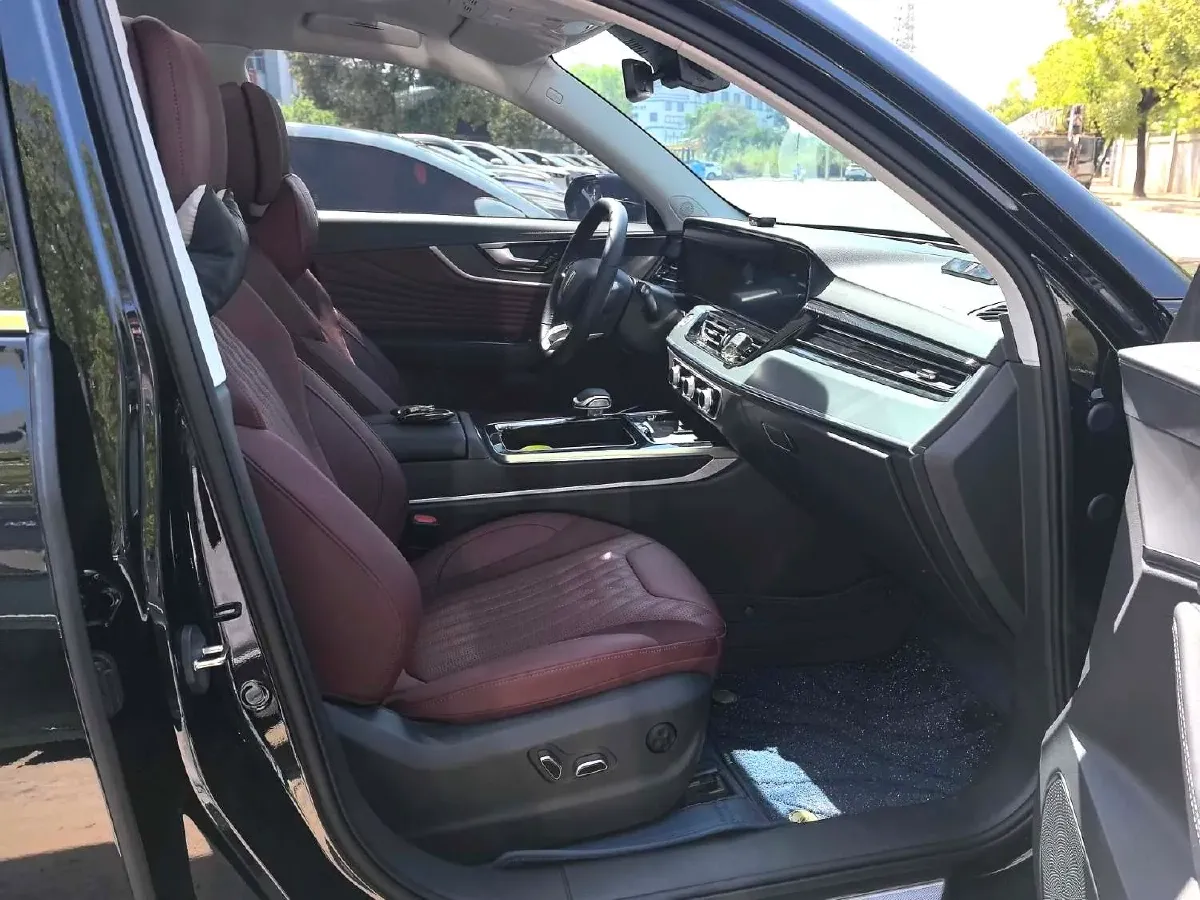 2023 HongQi HS5 2.0T 252HP L4 8AT,autocango,china used car exporter,china ev exporter,chinese used car exporter,chinese used ev exporter