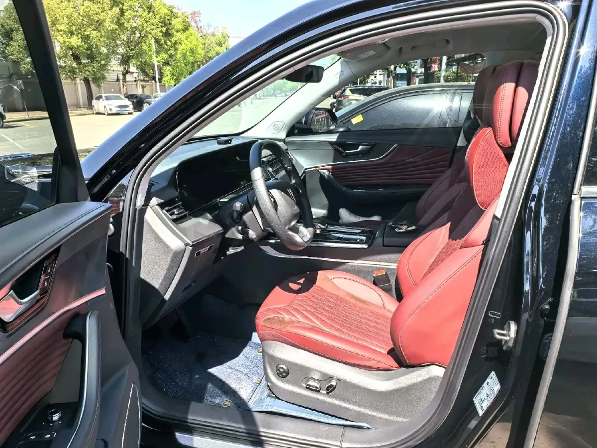 2023 HongQi HS5 2.0T 252HP L4 8AT,autocango,china used car exporter,china ev exporter,chinese used car exporter,chinese used ev exporter