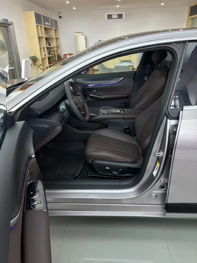 2025 ChangAn QiYuan A07 REEV 98HP REEV 28.4KWH,autocango,china used car exporter,china ev exporter,chinese used car exporter,chinese used ev exporter