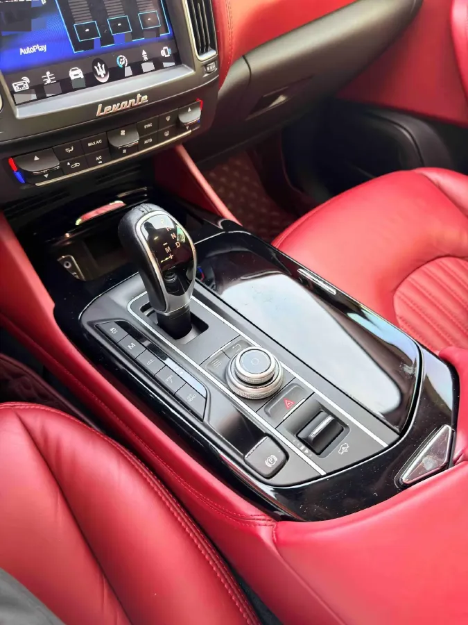 2018 Maserati Levante 3.0T 350HP V6 8AT,autocango,china used car exporter,china ev exporter,chinese used car exporter,chinese used ev exporter