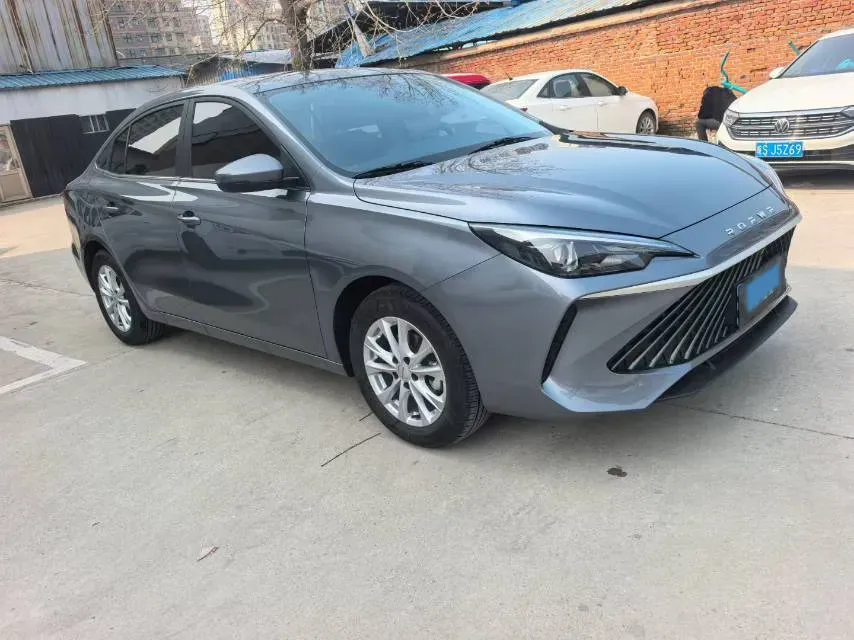 2023 Roewe i5 1.5L 129HP L4 CVT,autocango,china used car exporter,china ev exporter,chinese used car exporter,chinese used ev exporter