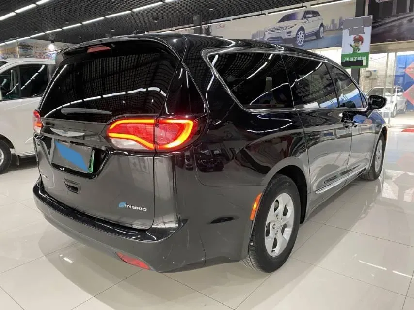 2017 Chrysler Pacifica 3.6L 279HP V6 9AT,autocango,china used car exporter,china ev exporter,chinese used car exporter,chinese used ev exporter