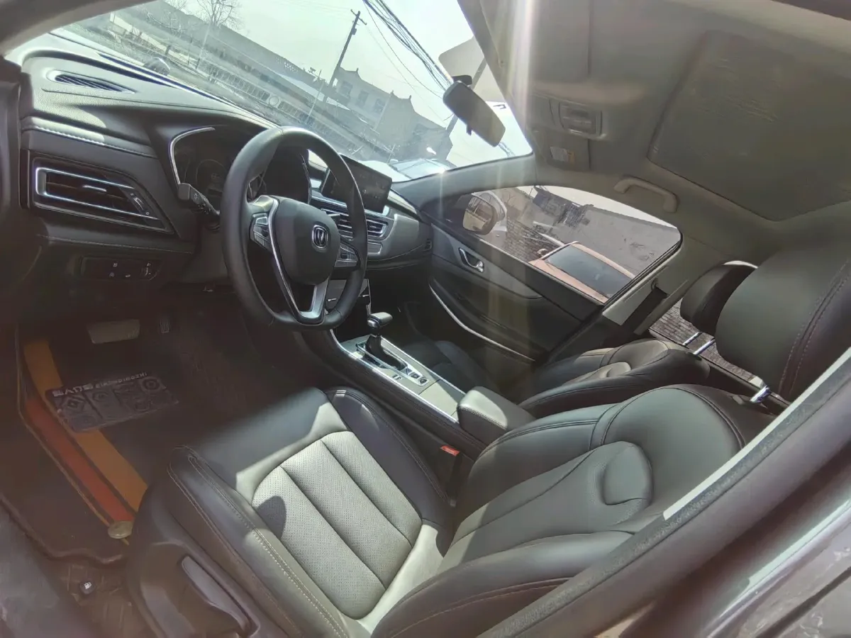 2022 ChangAn CS75 1.5T 180HP L4 7DCT,autocango,china used car exporter,china ev exporter,chinese used car exporter,chinese used ev exporter