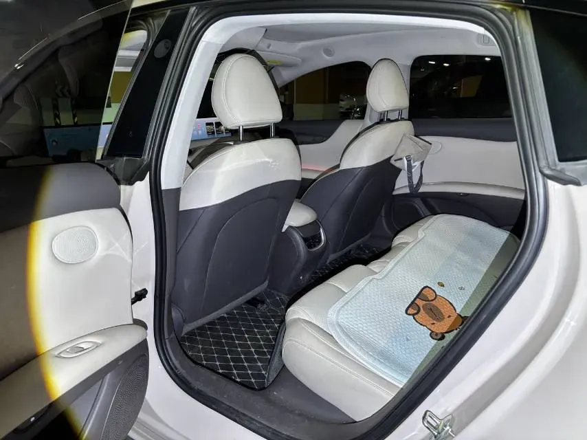 2024 IM L6 BEV 75KWH,autocango,china used car exporter,china ev exporter,chinese used car exporter,chinese used ev exporter