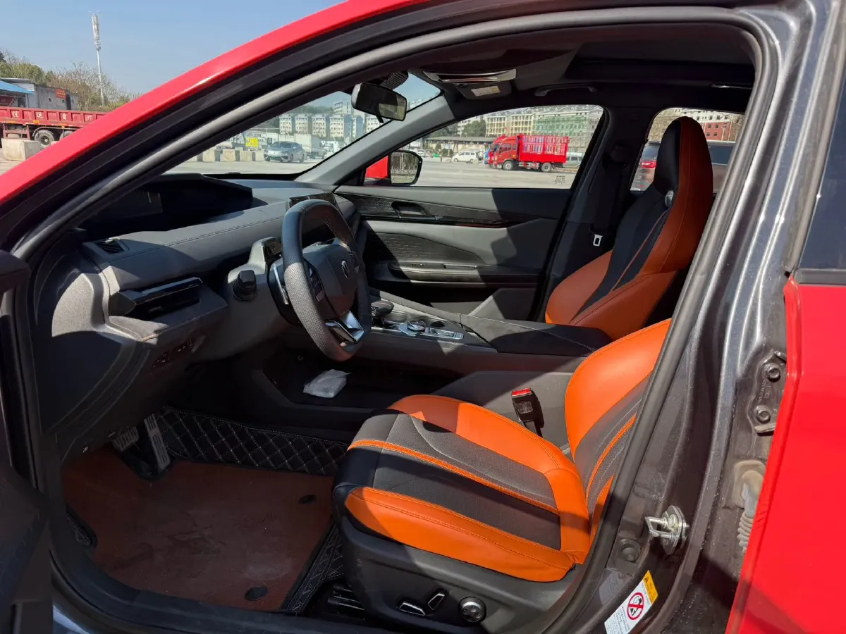 2023 ChangAn UNI-V 1.5T 188HP L4 7DCT,autocango,china used car exporter,china ev exporter,chinese used car exporter,chinese used ev exporter