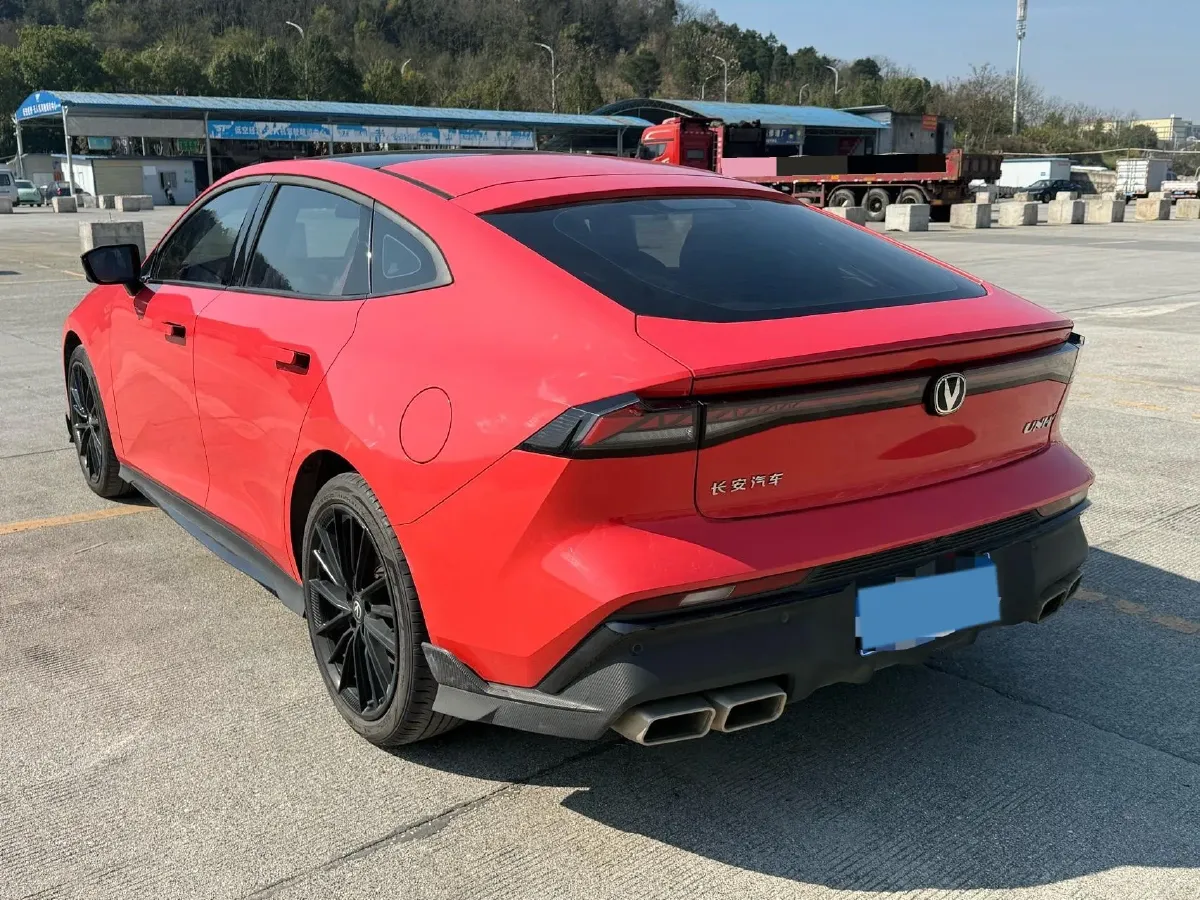 2023 ChangAn UNI-V 1.5T 188HP L4 7DCT,autocango,china used car exporter,china ev exporter,chinese used car exporter,chinese used ev exporter