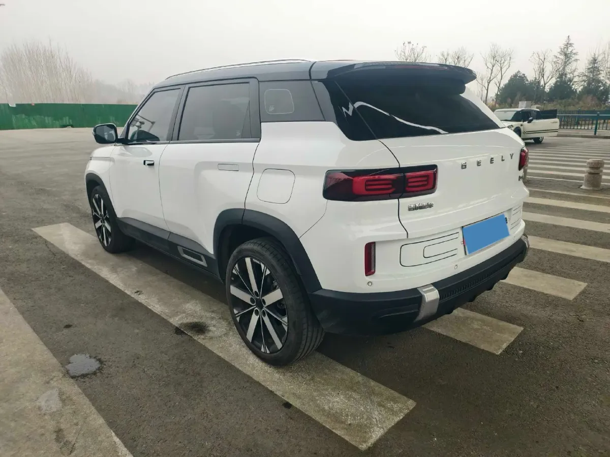 2023 Geely ICON 1.5T 181HP L4 7DCT,autocango,china used car exporter,china ev exporter,chinese used car exporter,chinese used ev exporter