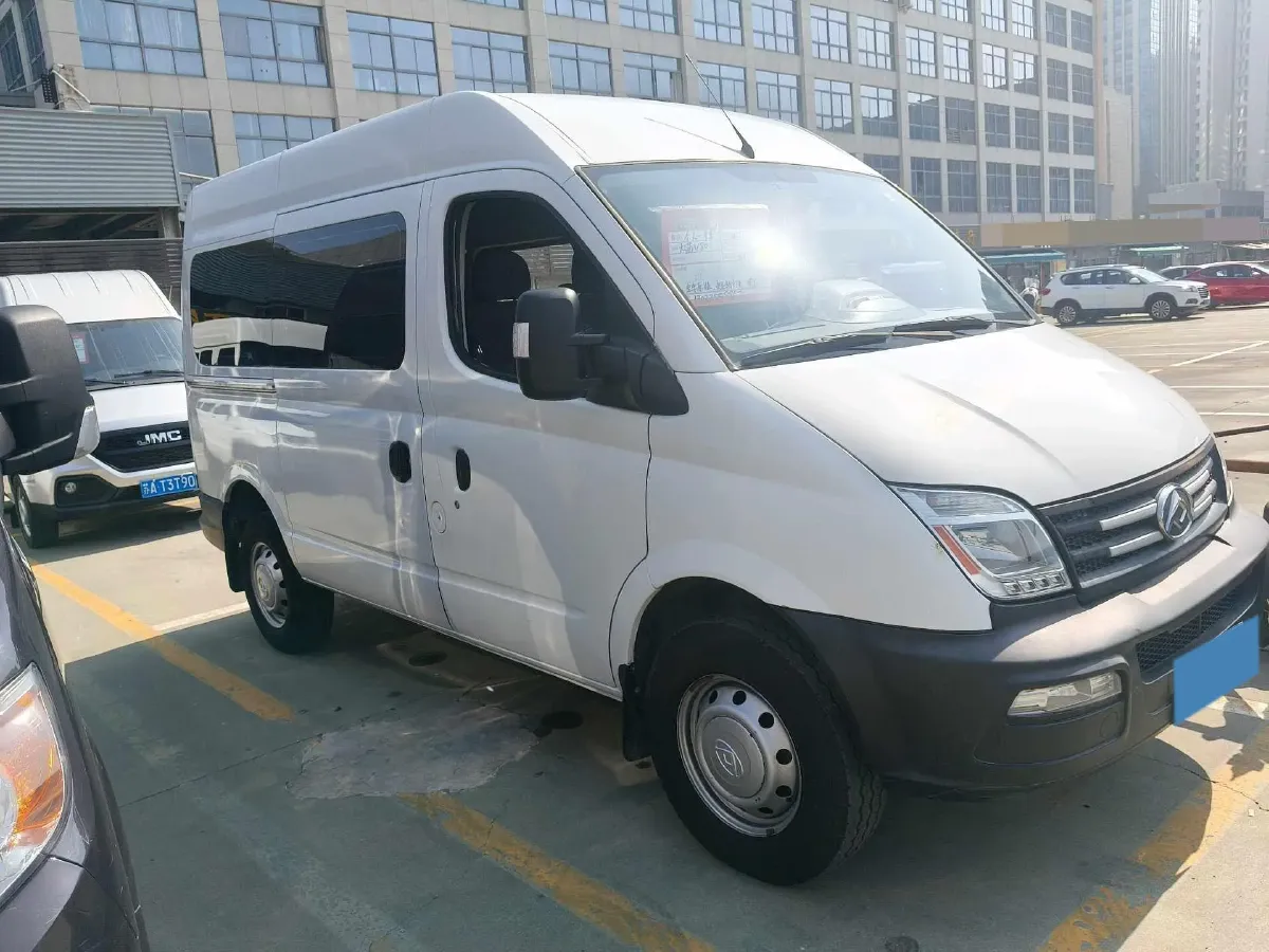 2019 MAXUS XinTu V80 2.5T 136HP L4 6MT,autocango,china used car exporter,china ev exporter,chinese used car exporter,chinese used ev exporter