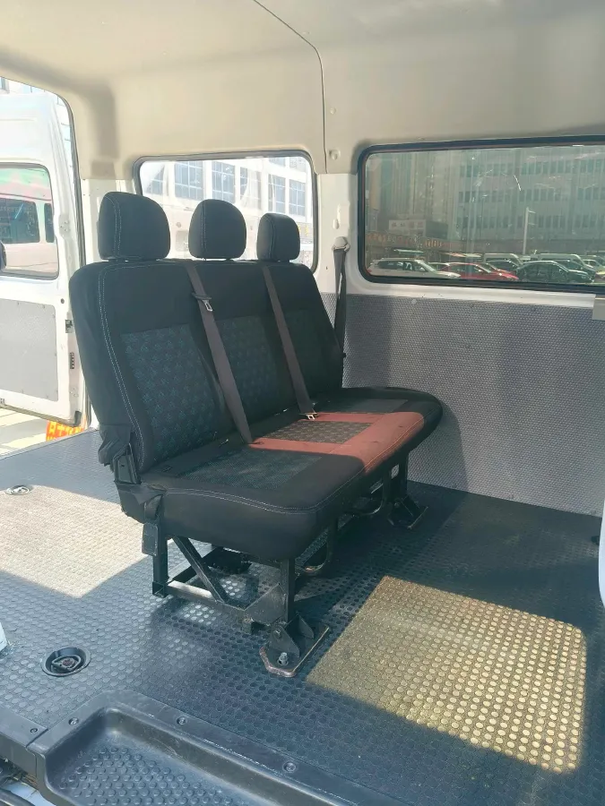 2019 MAXUS XinTu V80 2.5T 136HP L4 6MT,autocango,china used car exporter,china ev exporter,chinese used car exporter,chinese used ev exporter