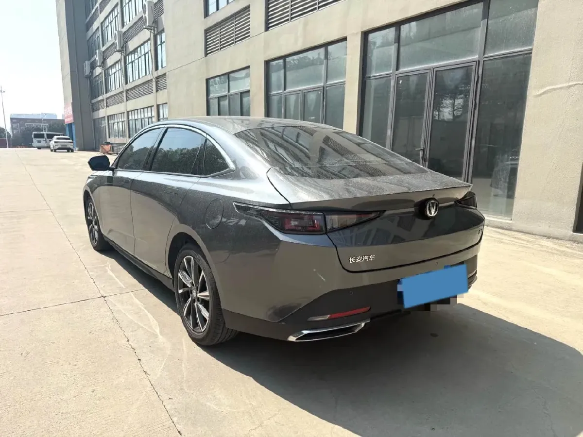 2024 ChangAn Eado 1.5T 170HP L4 7DCT,autocango,china used car exporter,china ev exporter,chinese used car exporter,chinese used ev exporter