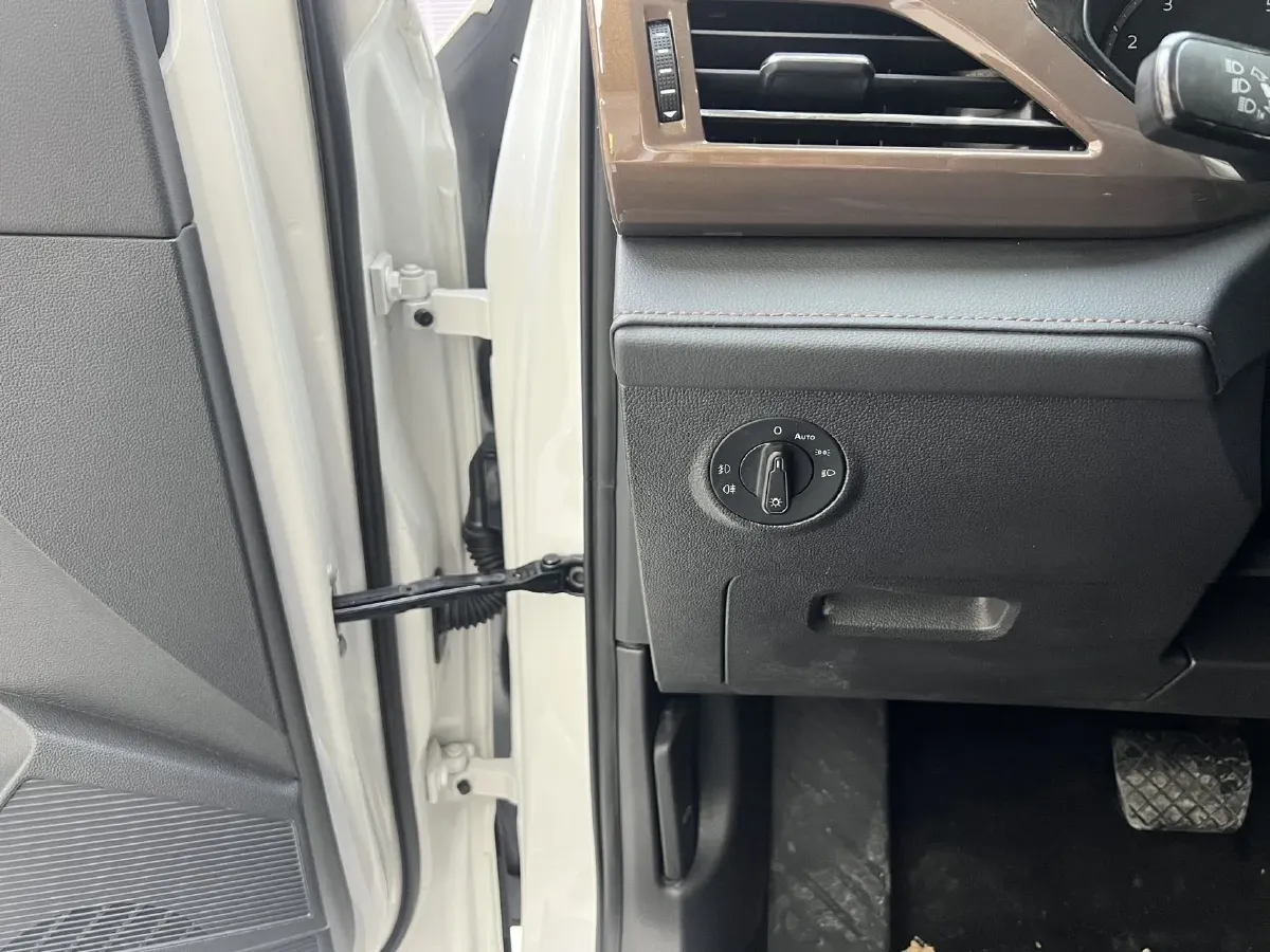 2021 Volkswagen Tharu 1.4T 150HP L4 7DCT,autocango,china used car exporter,china ev exporter,chinese used car exporter,chinese used ev exporter