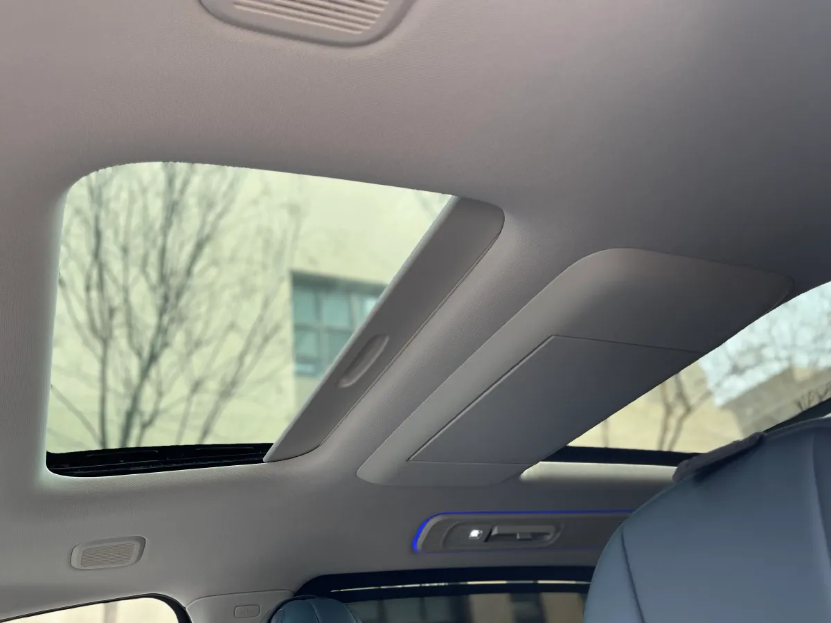 2026 Voyah Dream 1.5T 150HP L4 PHEV,autocango,china used car exporter,china ev exporter,chinese used car exporter,chinese used ev exporter