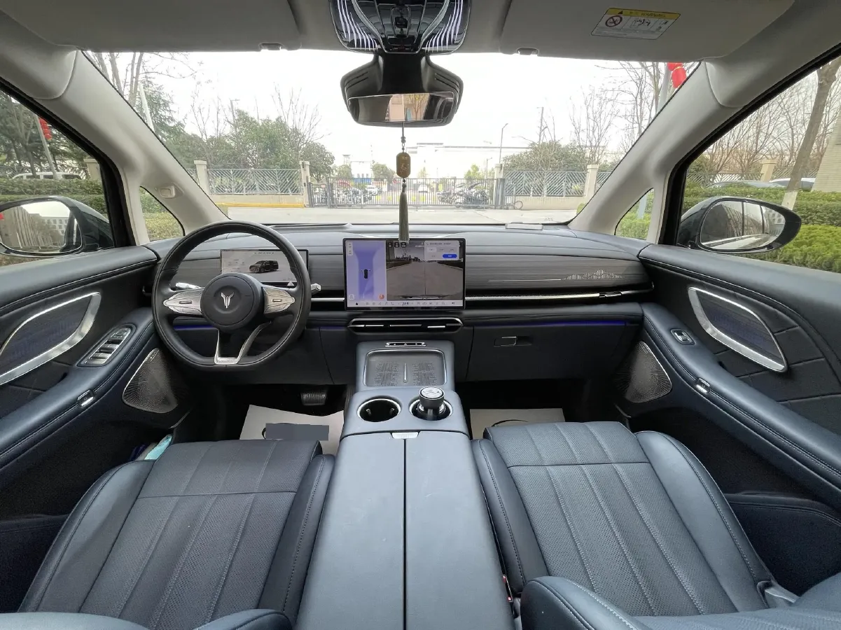 2026 Voyah Dream 1.5T 150HP L4 PHEV,autocango,china used car exporter,china ev exporter,chinese used car exporter,chinese used ev exporter