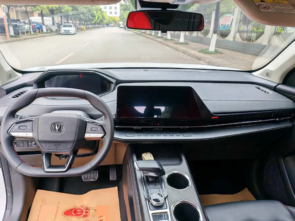 2022 ChangAn Oshan X7 Plus 1.5T 188HP L4 7DCT,autocango,china used car exporter,china ev exporter,chinese used car exporter,chinese used ev exporter