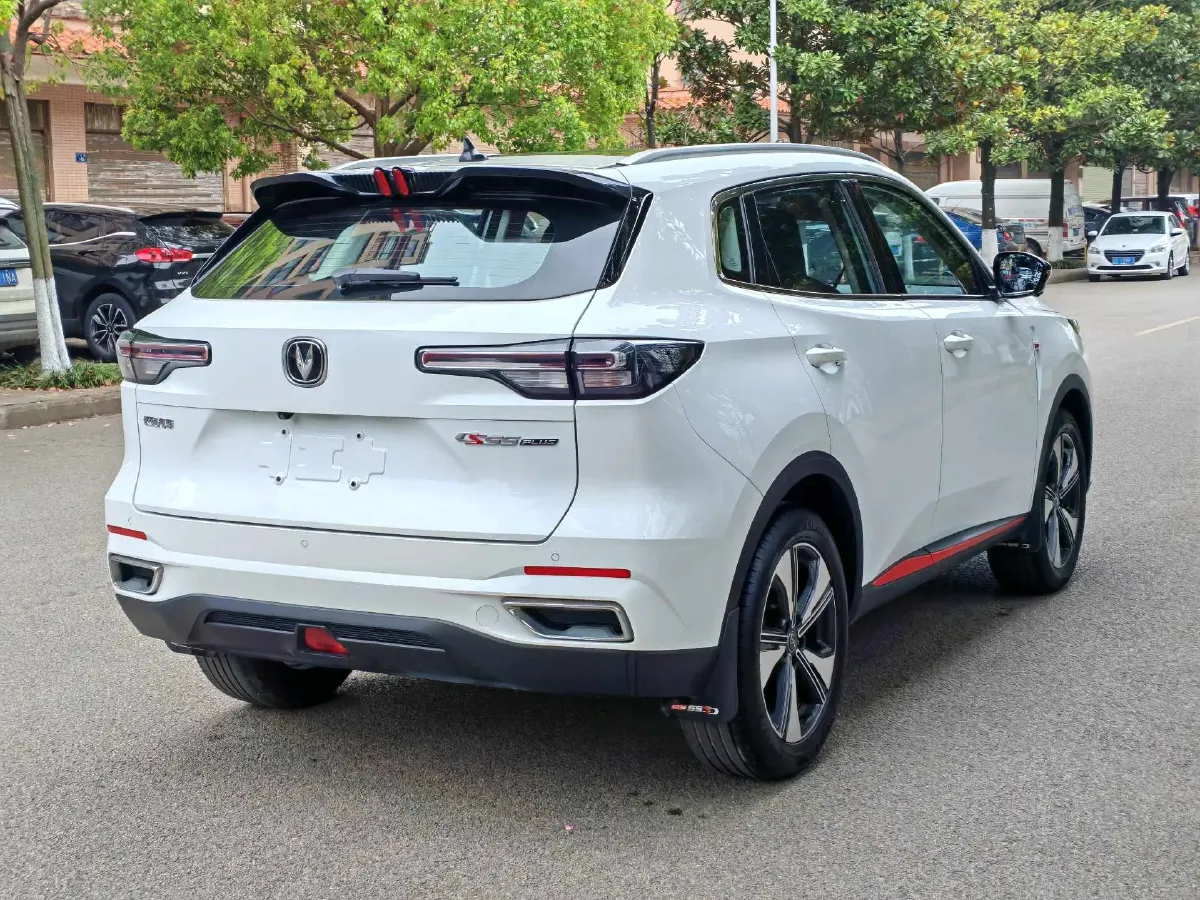2022 ChangAn Oshan X7 Plus 1.5T 188HP L4 7DCT,autocango,china used car exporter,china ev exporter,chinese used car exporter,chinese used ev exporter