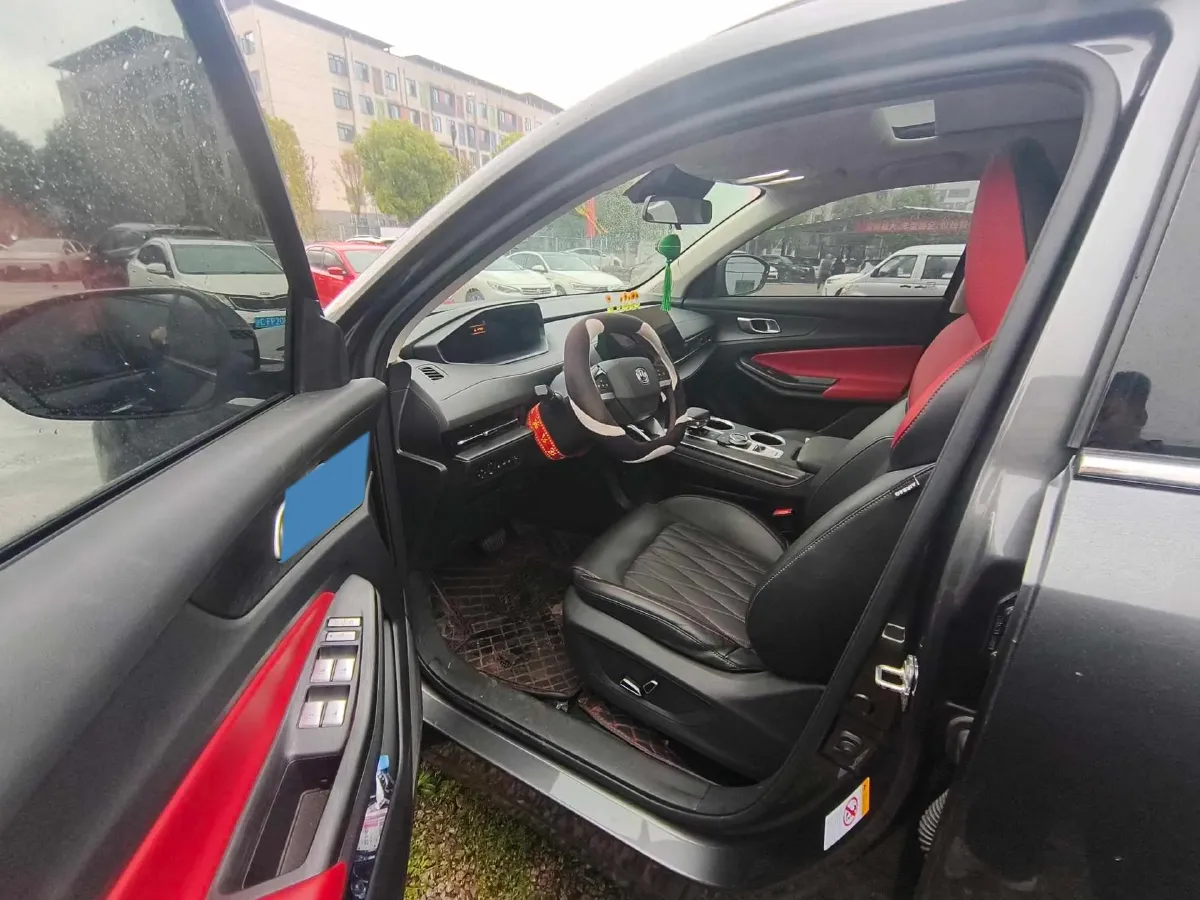 2022 ChangAn Oshan X7 Plus 1.5T 188HP L4 7DCT,autocango,china used car exporter,china ev exporter,chinese used car exporter,chinese used ev exporter