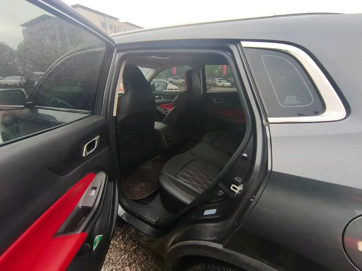 2022 ChangAn Oshan X7 Plus 1.5T 188HP L4 7DCT,autocango,china used car exporter,china ev exporter,chinese used car exporter,chinese used ev exporter