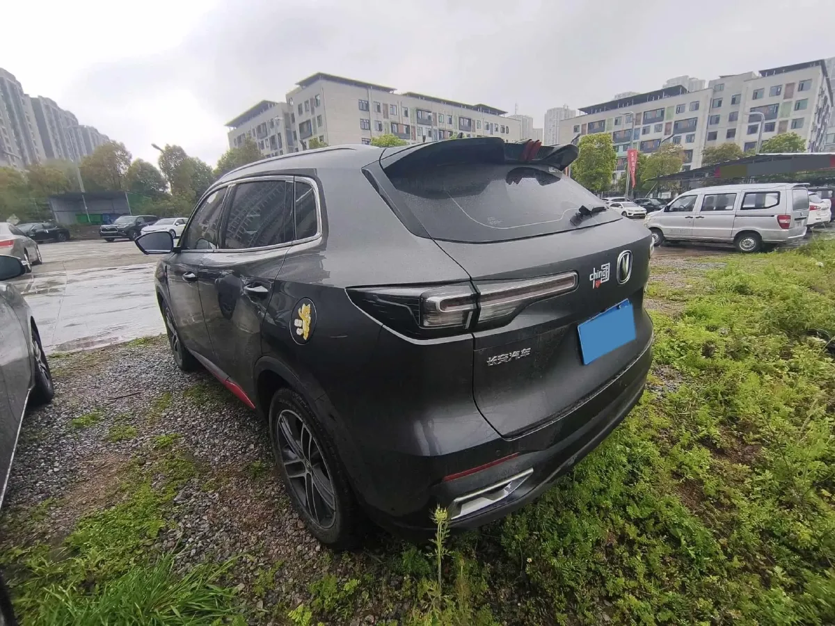 2022 ChangAn Oshan X7 Plus 1.5T 188HP L4 7DCT,autocango,china used car exporter,china ev exporter,chinese used car exporter,chinese used ev exporter