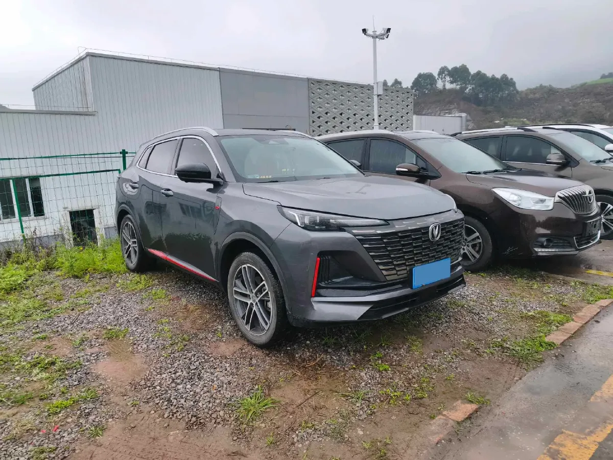 2022 ChangAn Oshan X7 Plus 1.5T 188HP L4 7DCT,autocango,china used car exporter,china ev exporter,chinese used car exporter,chinese used ev exporter