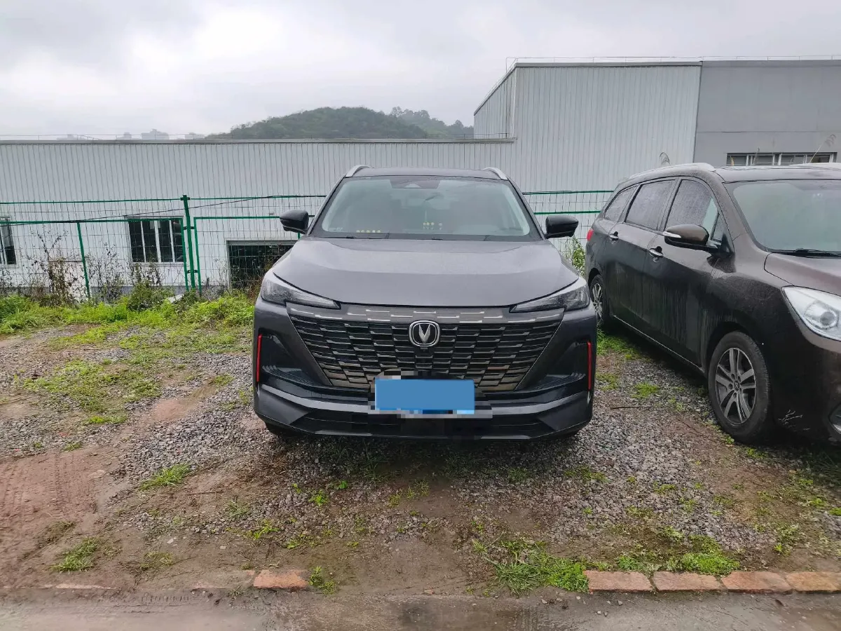 2022 ChangAn Oshan X7 Plus 1.5T 188HP L4 7DCT,autocango,china used car exporter,china ev exporter,chinese used car exporter,chinese used ev exporter