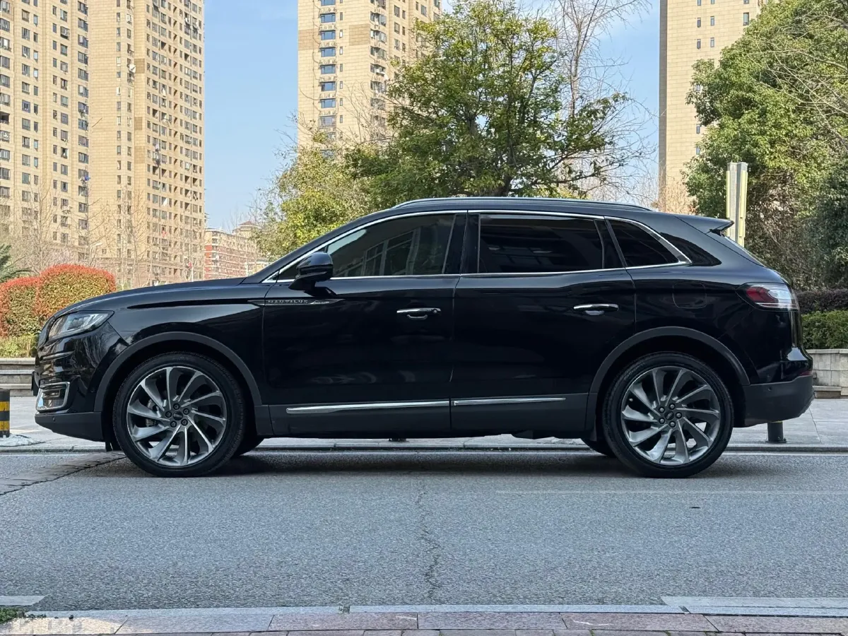2019 Lincoln Nautilus 2.7T 329HP V6 8AT,autocango,china used car exporter,china ev exporter,chinese used car exporter,chinese used ev exporter