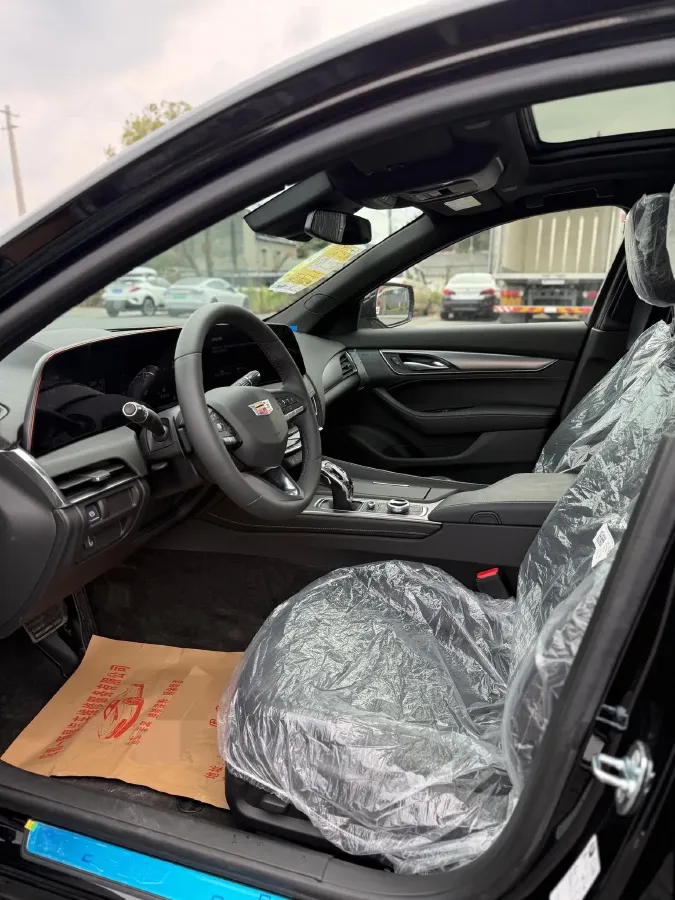 2024 Cadillac CT5 2.0T 237HP L4 10AT,autocango,china used car exporter,china ev exporter,chinese used car exporter,chinese used ev exporter