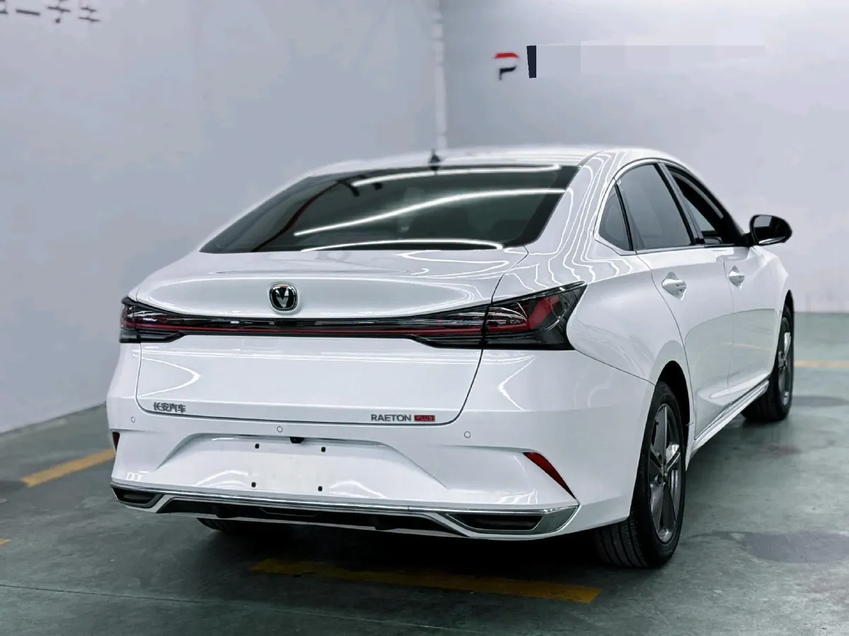 2023 ChangAn Raeton Plus 1.5T 188HP L4 7DCT,autocango,china used car exporter,china ev exporter,chinese used car exporter,chinese used ev exporter
