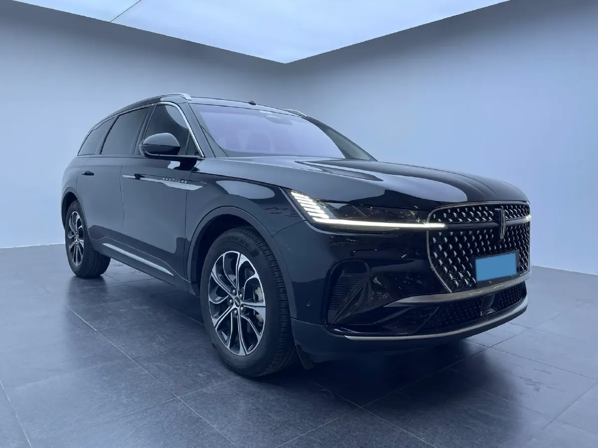2023 Lincoln Nautilus 2.0T 261HP L4 8AT,autocango,china used car exporter,china ev exporter,chinese used car exporter,chinese used ev exporter