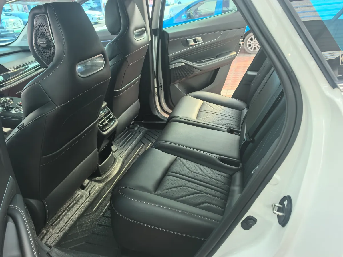 2023 ChangAn UNI-K 2.0T 233HP L4 8AT,autocango,china used car exporter,china ev exporter,chinese used car exporter,chinese used ev exporter