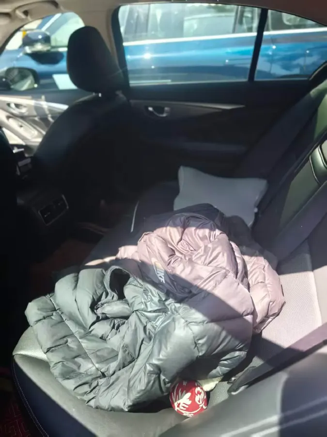 2018 Jeep Grand Commander 2.0T 265HP L4 9AT,autocango,china used car exporter,china ev exporter,chinese used car exporter,chinese used ev exporter