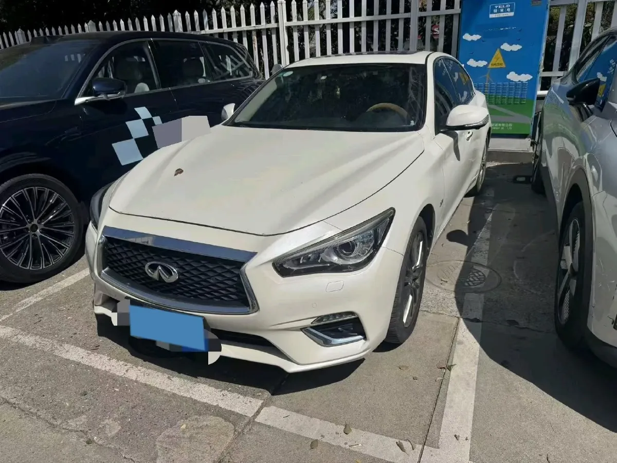 2018 Jeep Grand Commander 2.0T 265HP L4 9AT,autocango,china used car exporter,china ev exporter,chinese used car exporter,chinese used ev exporter