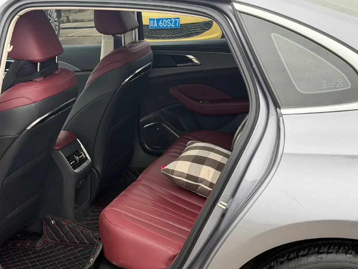 2023 HongQi H5 1.5T 169HP L4 E-CVT Hybrid,autocango,china used car exporter,china ev exporter,chinese used car exporter,chinese used ev exporter