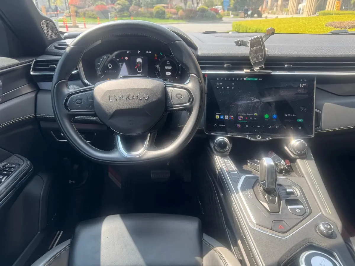 2023 Tank 300 2.0T 227HP L4 8AT,autocango,china used car exporter,china ev exporter,chinese used car exporter,chinese used ev exporter