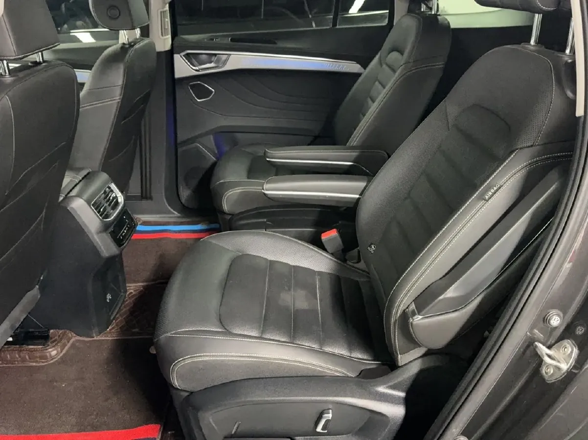 2022 Volkswagen Talagon 2.0T 220HP L4 7DCT,autocango,china used car exporter,china ev exporter,chinese used car exporter,chinese used ev exporter