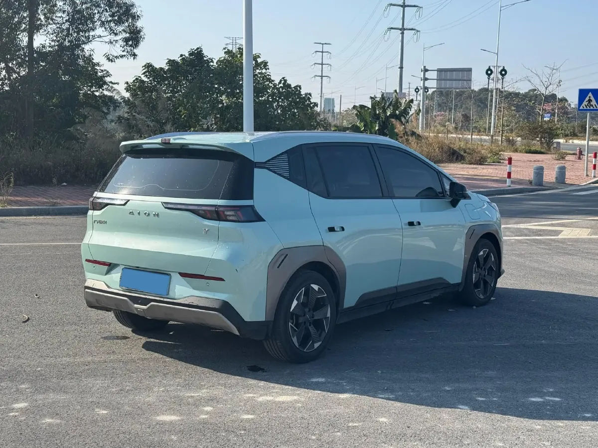 2022 Geely Okavango 1.8T 184HP L4 7DCT,autocango,china used car exporter,china ev exporter,chinese used car exporter,chinese used ev exporter