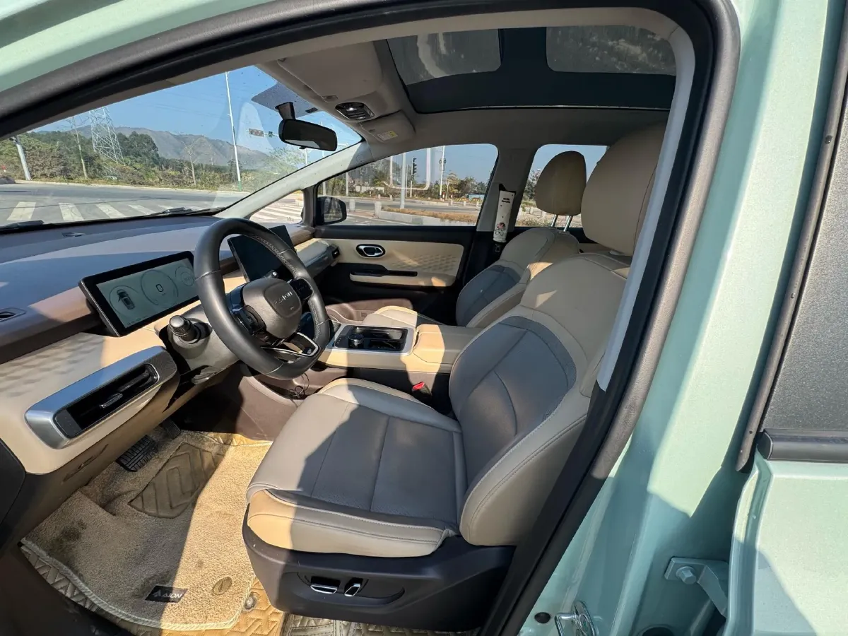 2022 Geely Okavango 1.8T 184HP L4 7DCT,autocango,china used car exporter,china ev exporter,chinese used car exporter,chinese used ev exporter