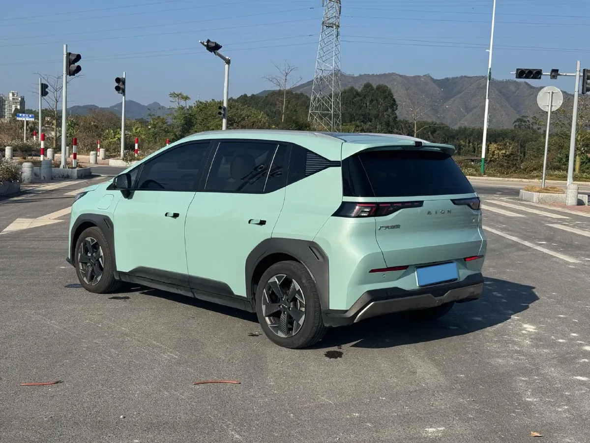 2022 Geely Okavango 1.8T 184HP L4 7DCT,autocango,china used car exporter,china ev exporter,chinese used car exporter,chinese used ev exporter