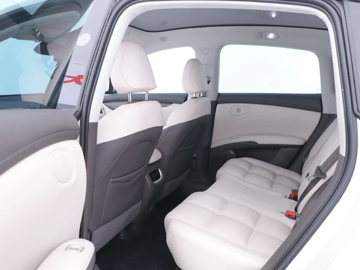 2023 IM LS6 BEV 71KWH,autocango,china used car exporter,china ev exporter,chinese used car exporter,chinese used ev exporter