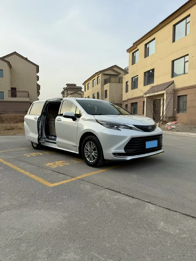 2021 Toyota Sienna 2.5L 192HP L4 E-CVT Hybrid,autocango,china used car exporter,china ev exporter,chinese used car exporter,chinese used ev exporter