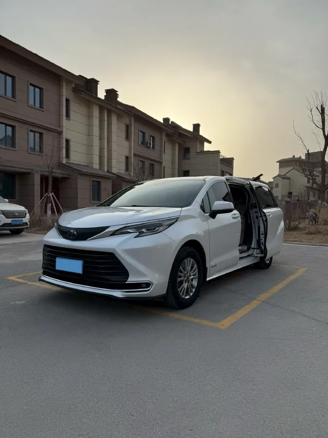 2021 Toyota Sienna 2.5L 192HP L4 E-CVT Hybrid,autocango,china used car exporter,china ev exporter,chinese used car exporter,chinese used ev exporter