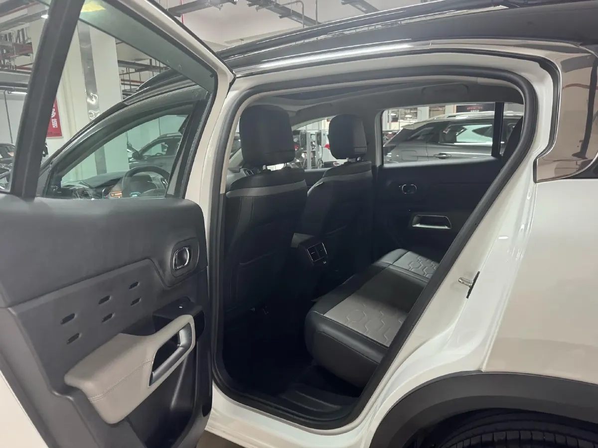 2021 Citroen C5 Aircross 1.6T 170HP L4 8AT,autocango,china used car exporter,china ev exporter,chinese used car exporter,chinese used ev exporter