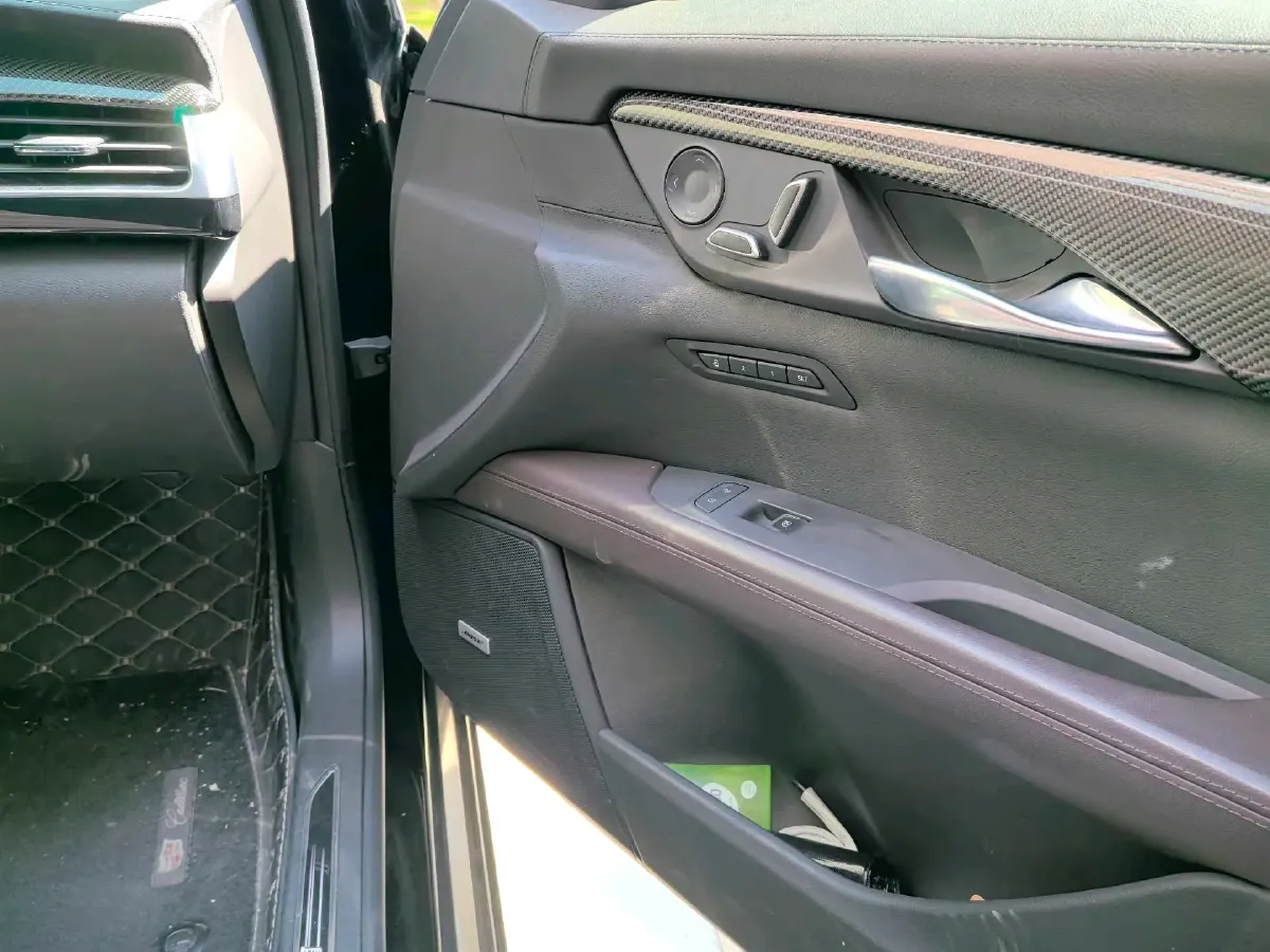 2022 Cadillac CT6 2.0T 237HP L4 10AT,autocango,china used car exporter,china ev exporter,chinese used car exporter,chinese used ev exporter