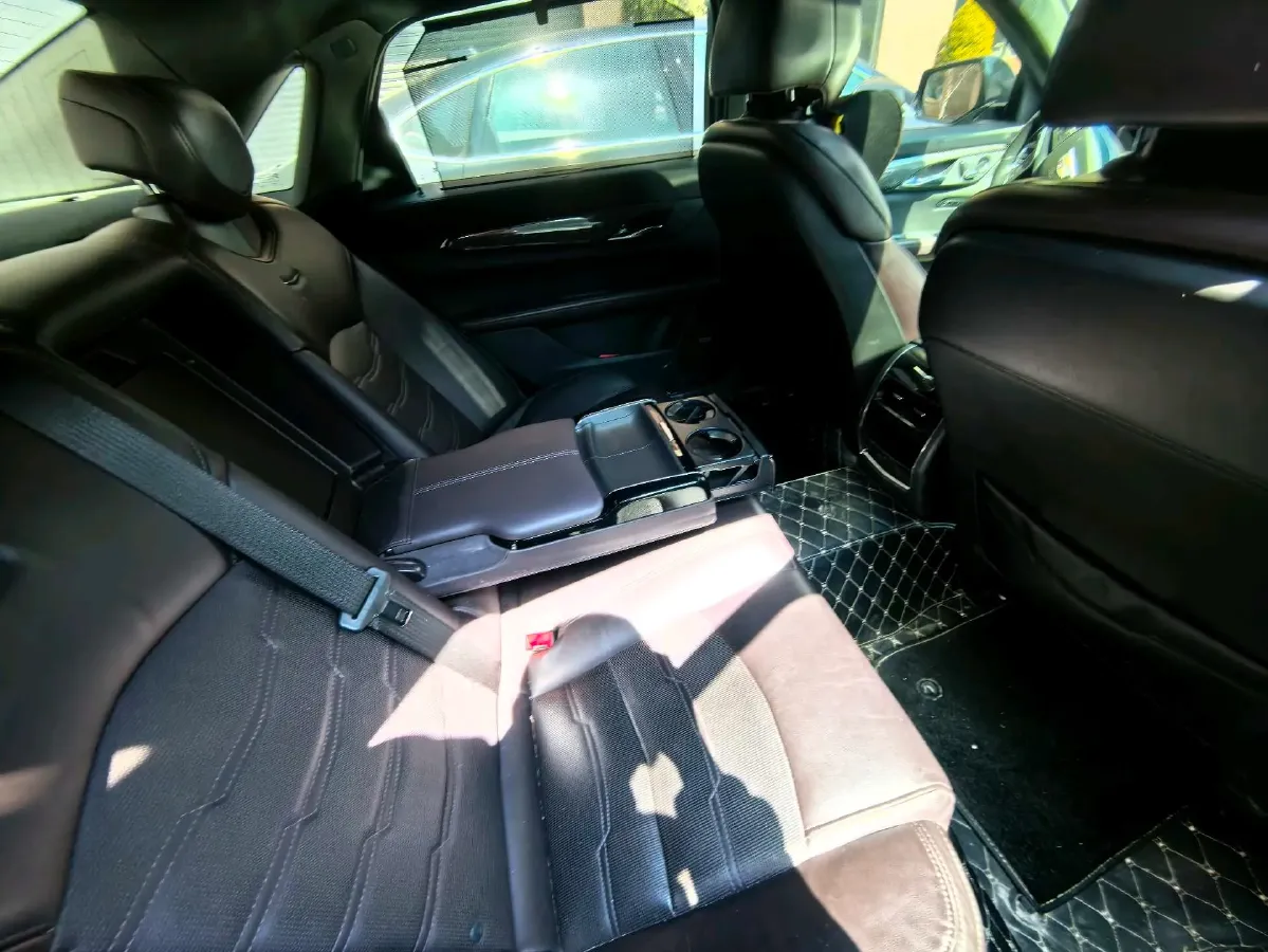 2022 Cadillac CT6 2.0T 237HP L4 10AT,autocango,china used car exporter,china ev exporter,chinese used car exporter,chinese used ev exporter