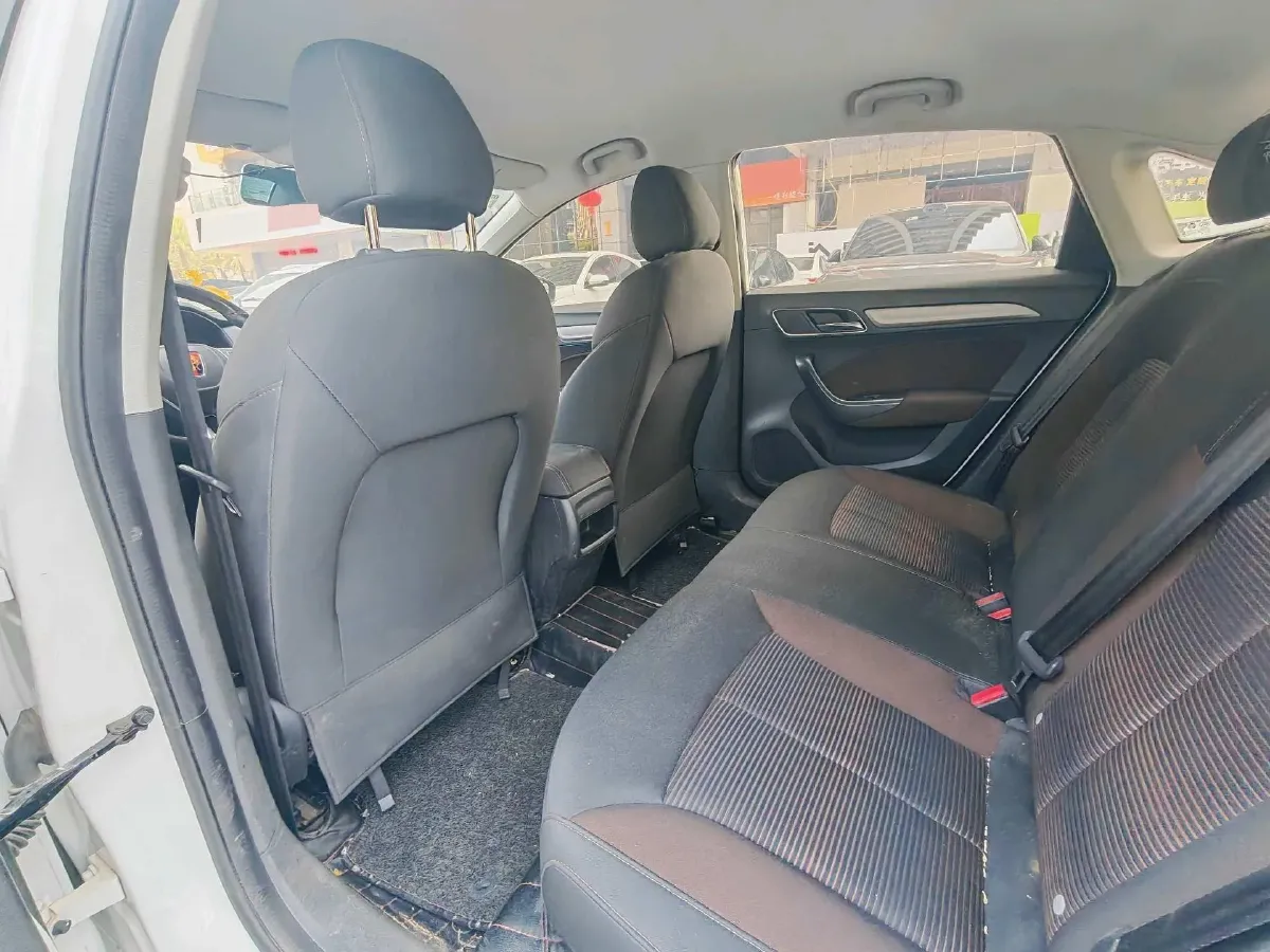 2018 Roewe i6 1.0T 125HP L3 7DCT,autocango,china used car exporter,china ev exporter,chinese used car exporter,chinese used ev exporter