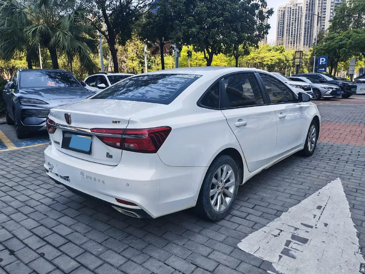 2018 Roewe i6 1.0T 125HP L3 7DCT,autocango,china used car exporter,china ev exporter,chinese used car exporter,chinese used ev exporter