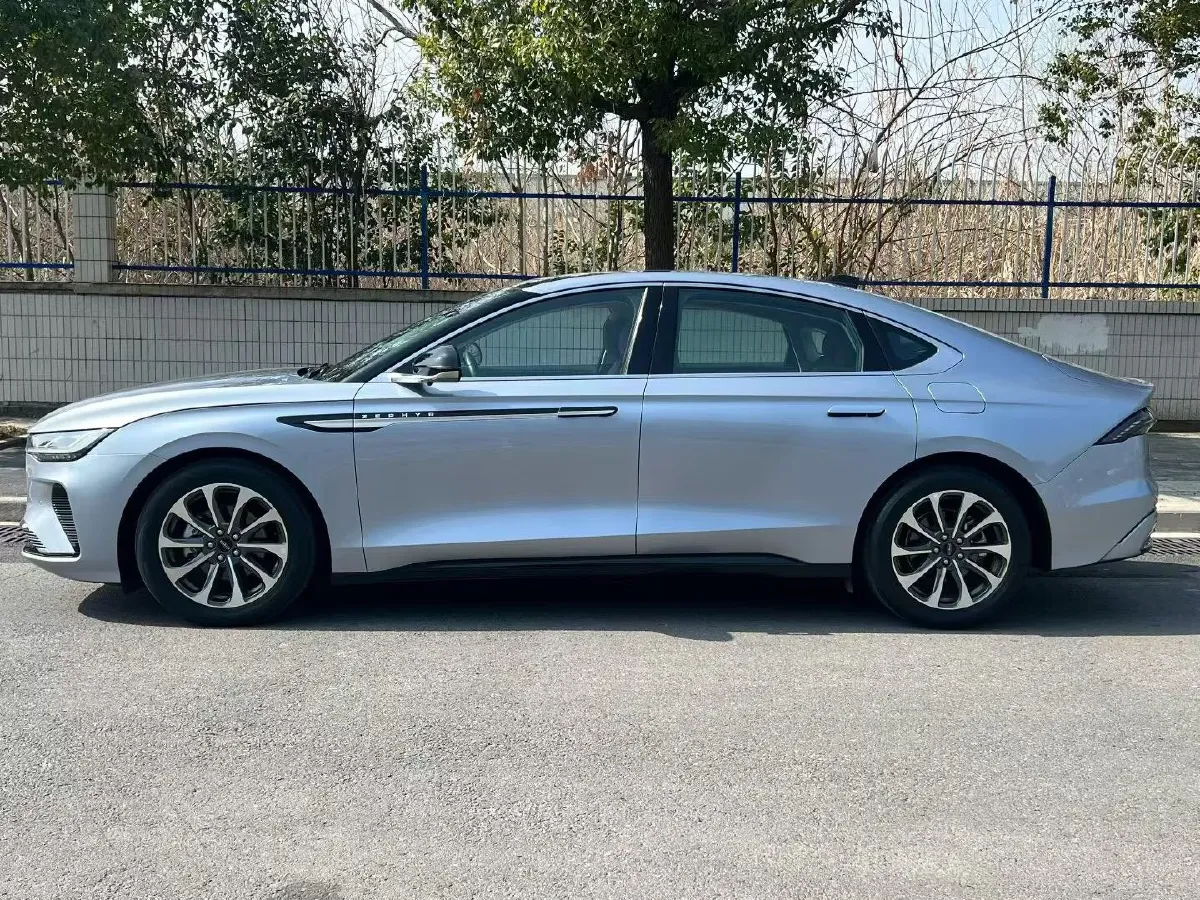 2024 Lincoln Z 2.0T 261HP L4 8AT,autocango,china used car exporter,china ev exporter,chinese used car exporter,chinese used ev exporter