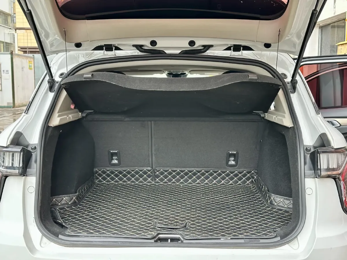 2017 Zotye SR9 2.0T 190HP L4 6DCT,autocango,china used car exporter,china ev exporter,chinese used car exporter,chinese used ev exporter